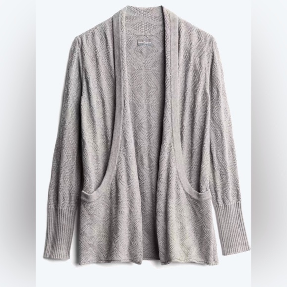 Market & Spruce Sweaters - 🚨Market & Spruce Antonie Cotton Blend J-Pocket Cardigan in Grey. Medium.